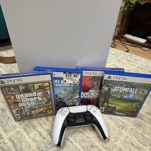 (Barely Used) Sony PS5 Disc Version w/ Controller
